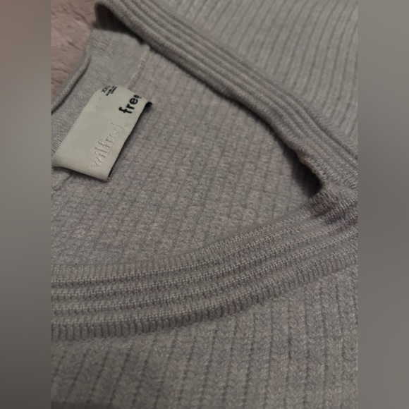 Wilfred grey sweater 🌚 - Picture 2 of 6